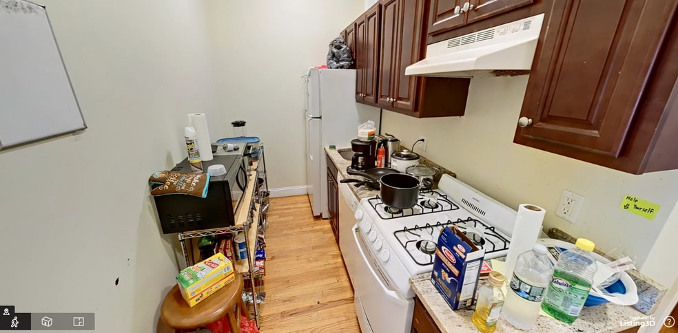 Building Photo - 84 Fenway