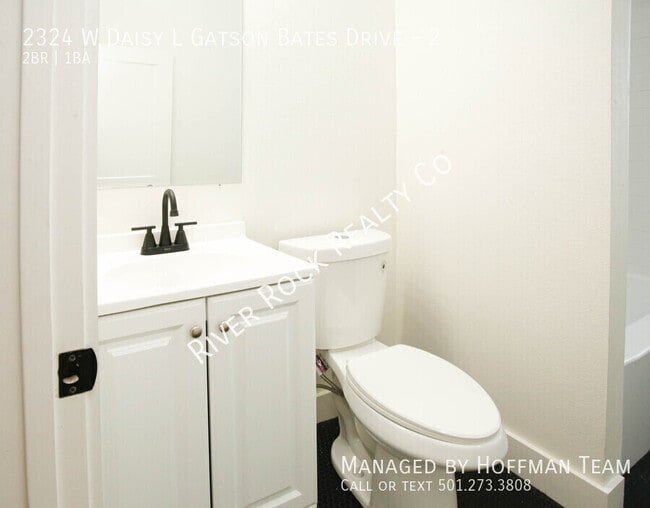 Building Photo - 2324 W Daisy L Gatson Bates Dr