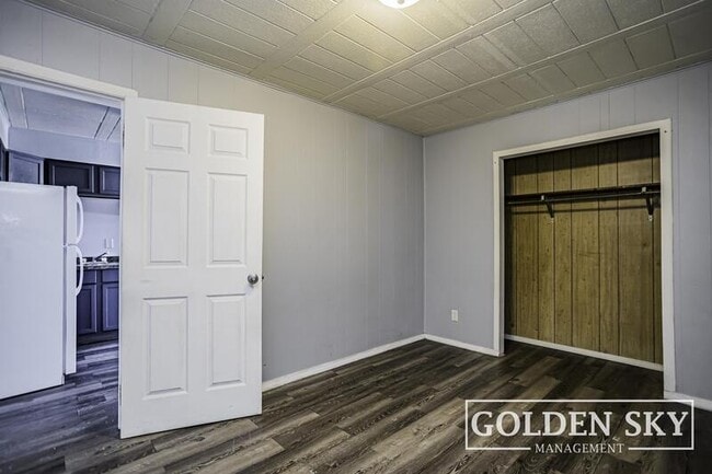 Building Photo - 1223 S Franklin St