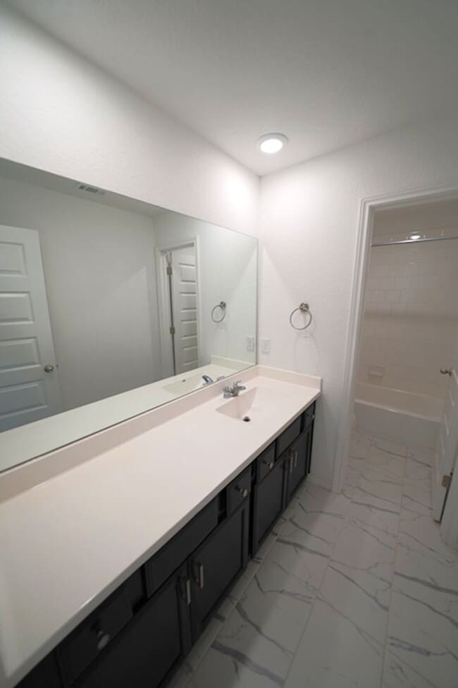 Building Photo - Luxury Living in Davis Ranch