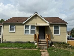 Building Photo - 7019 Manette Dr