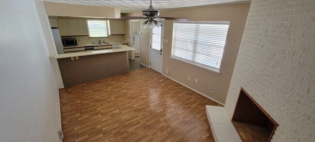 Building Photo - 7333 Wake Forrest Dr