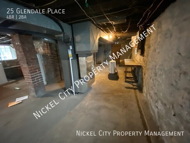 Building Photo - Beautiful 4 bedroom + Office Victorian Sty...