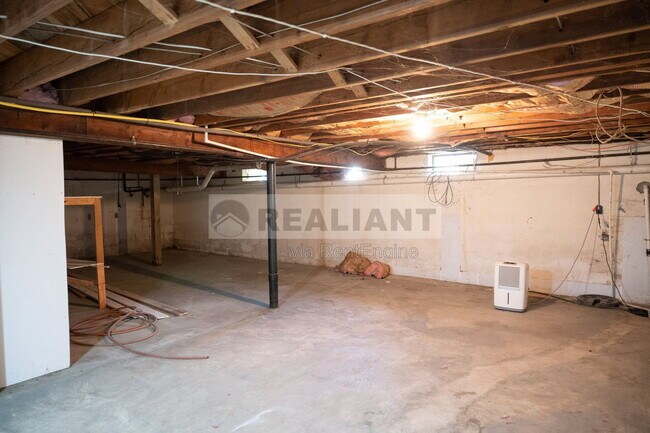 Building Photo - 517 N 3rd St