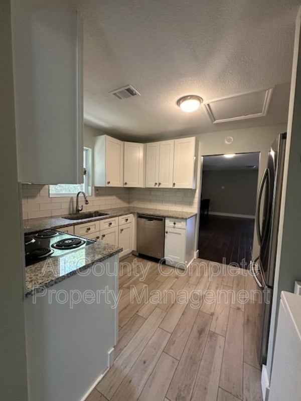 Building Photo - 2310 Jerusalem St