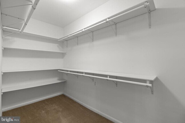 Building Photo - 4706 Bates Dr