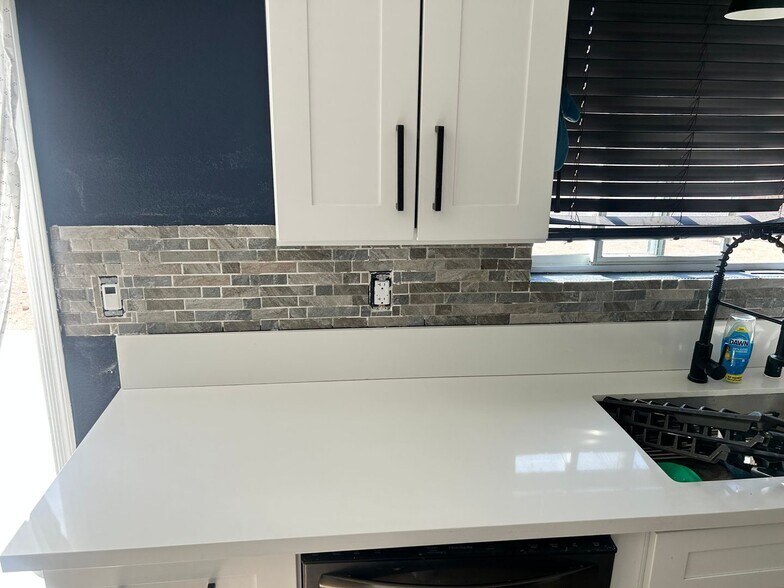 Building Photo - 3921 Blairmoor St