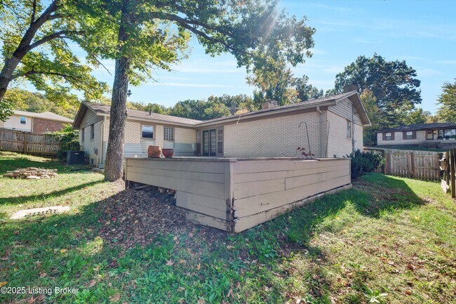 Building Photo - 7405 Ridan Way