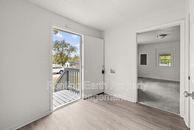 Building Photo - 1893 Princeton Ct SW