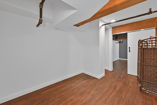 Building Photo - 384 Trenton Ave