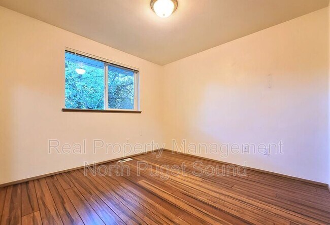 Building Photo - 5953 Grove St