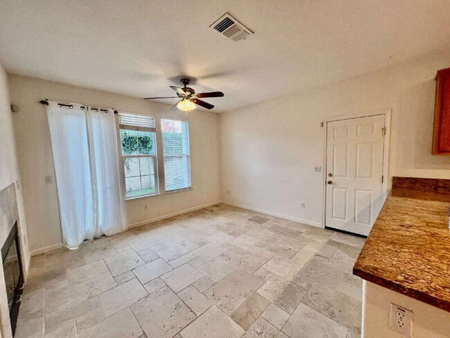 Building Photo - 668 Granite Ln