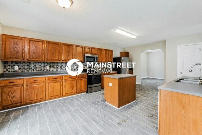 Building Photo - 4 Bedroom Pet-Friendly Home in KNIGHTDALE, NC with Main Street Renewal