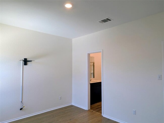 Building Photo - 1112 Minnow Ln