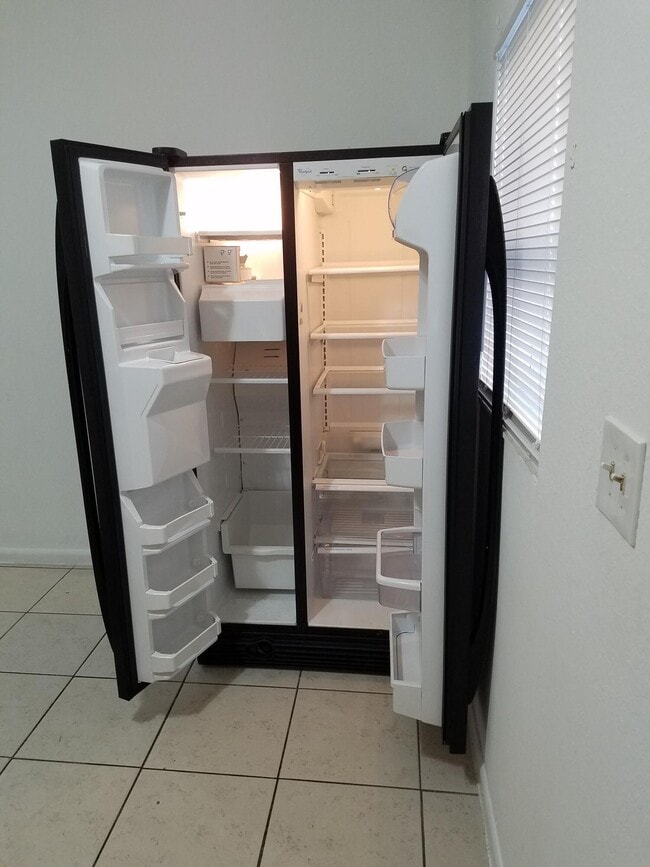 Building Photo - 2009 Division Ave