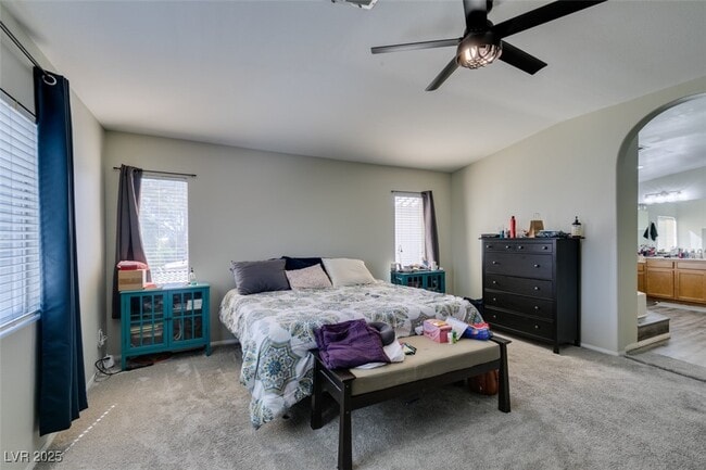 Building Photo - 1048 Painted Daisy Ave