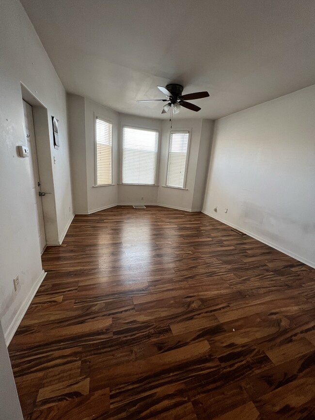 Open concept living room - 1862 Indianapolis Blvd