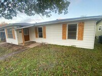 Building Photo - Single Family Ranch