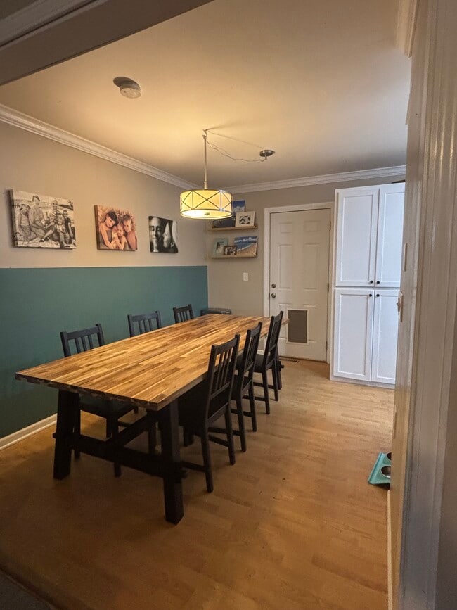 Building Photo - 304 S Lincoln Ave