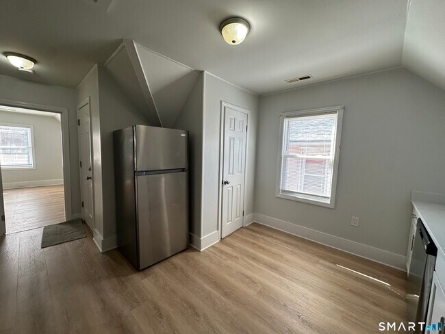 Building Photo - 181 Park St