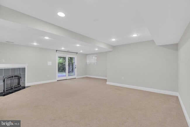 Building Photo - 7205 Van Ness Ct