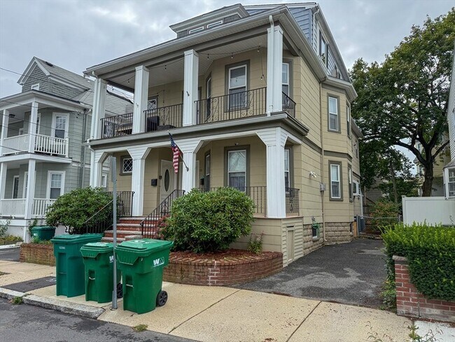 Building Photo - 56 Bowdoin St