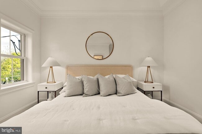 Building Photo - 4830 8th St NW