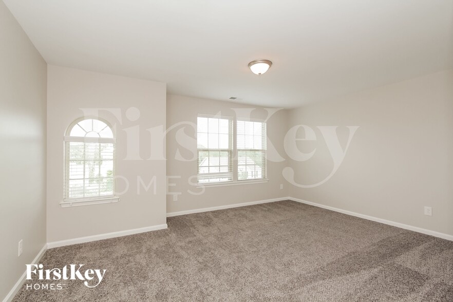 Building Photo - 124 Alborn Dr