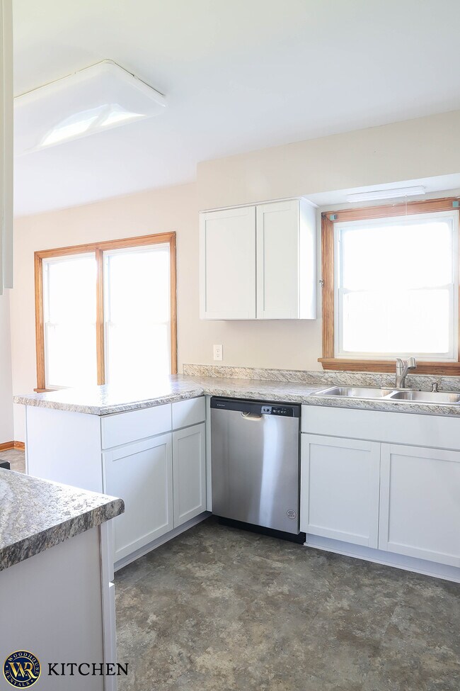 Kitchen - 704 McCullum Ave