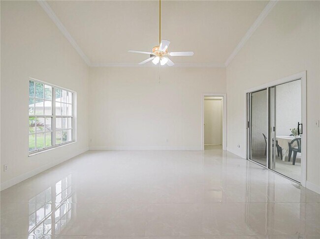 Building Photo - 513 Benedictine Terrace
