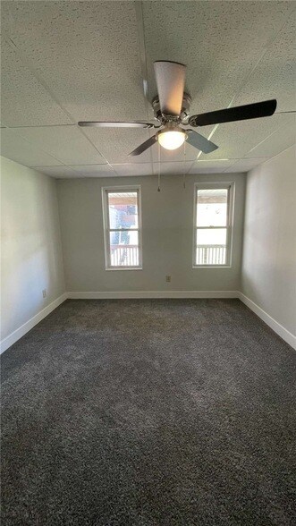 Building Photo - 424 W 7th Ave