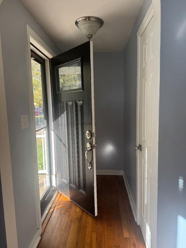 Building Photo - 2311 Bryan St