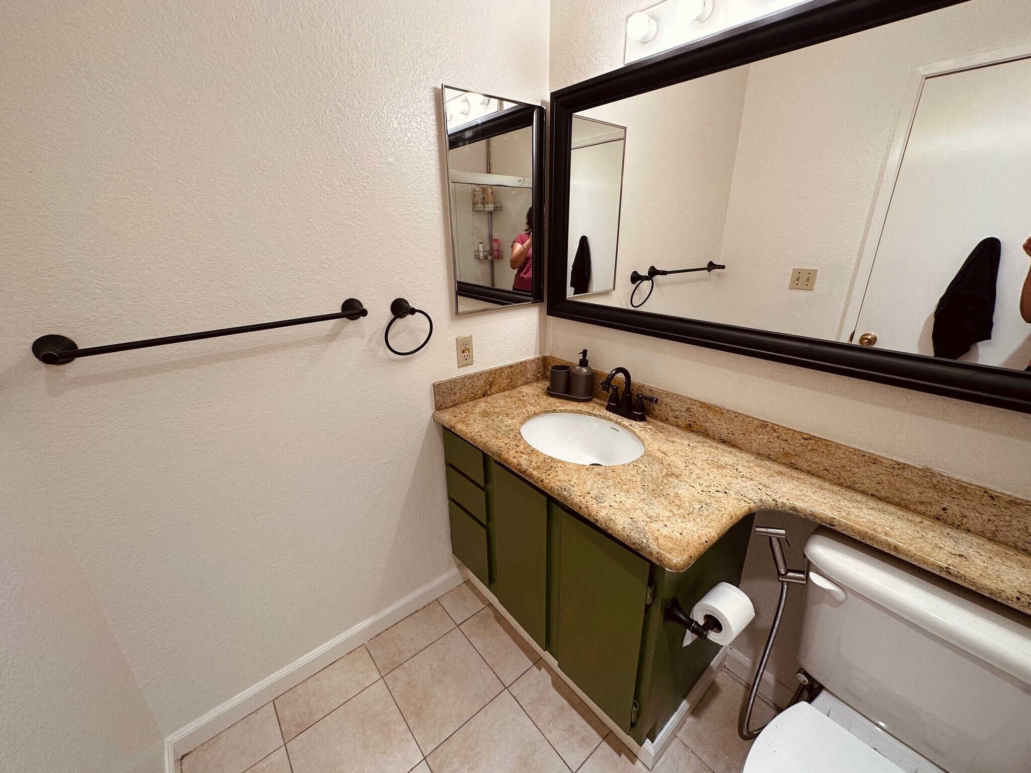Building Photo - 39206 Guardino Dr