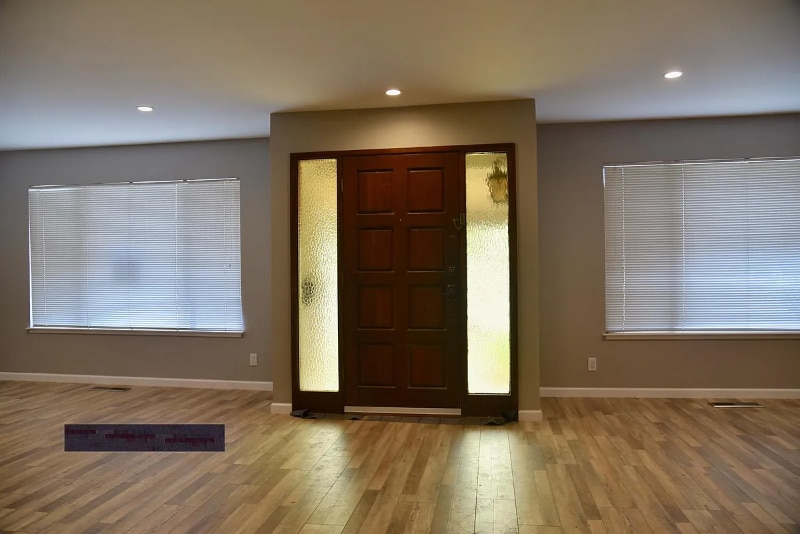 Building Photo - 1600 Main St