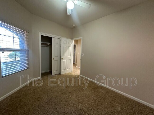 Building Photo - 4911 W Elkhorn Ave