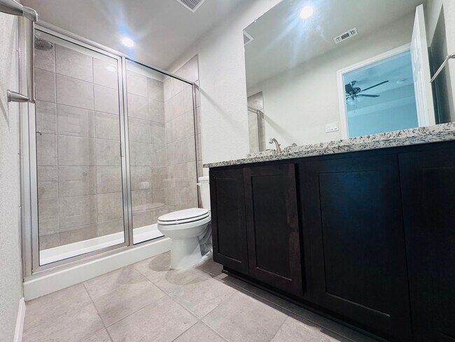 Building Photo - Best Duplex Community in Seguin