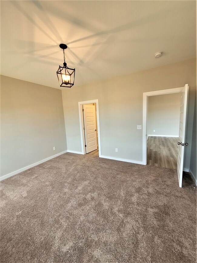 Building Photo - 161 Lena Ln