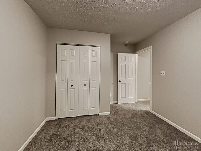Building Photo - 4243 Hovenweep Dr