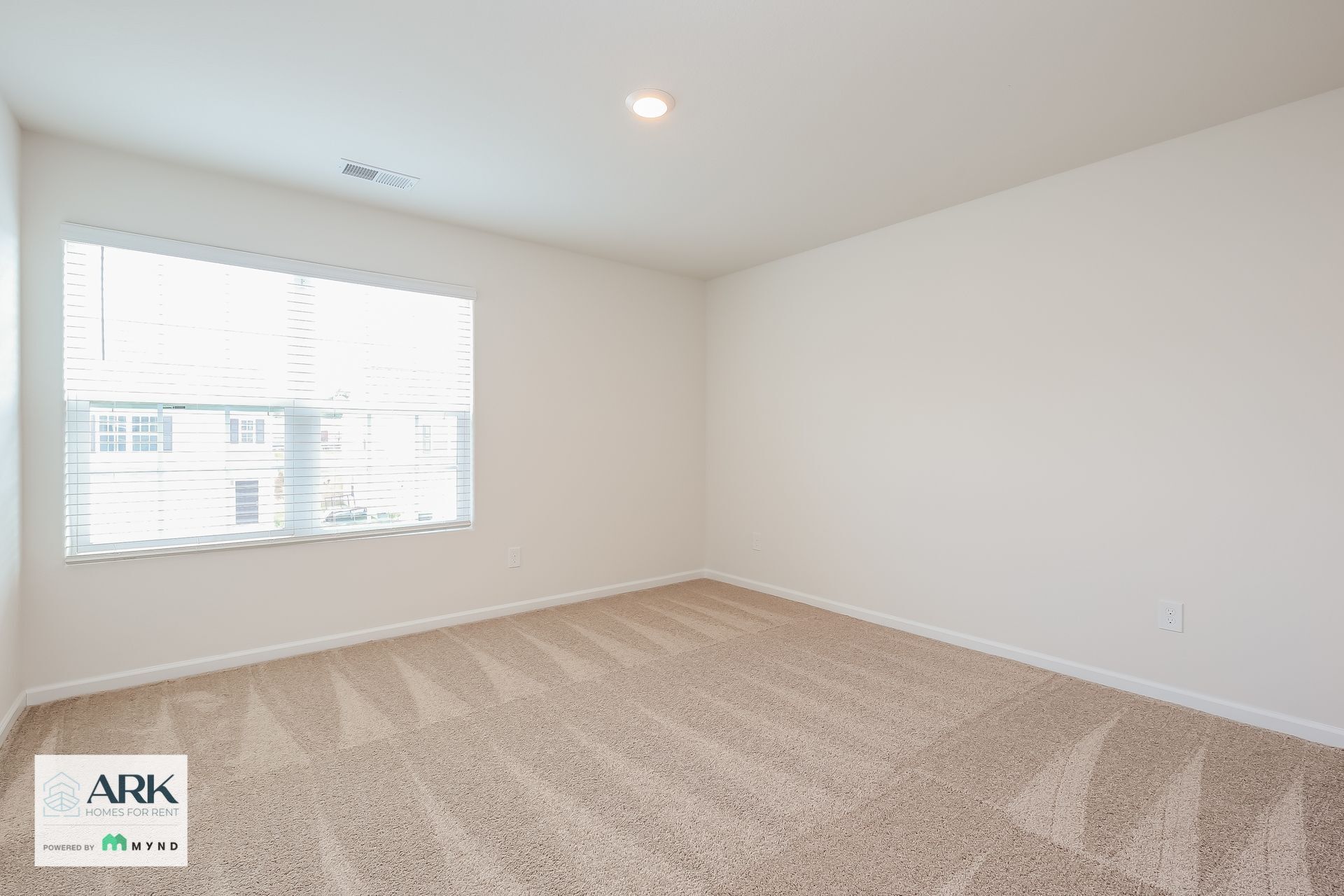 Building Photo - 2169 Southlea Dr