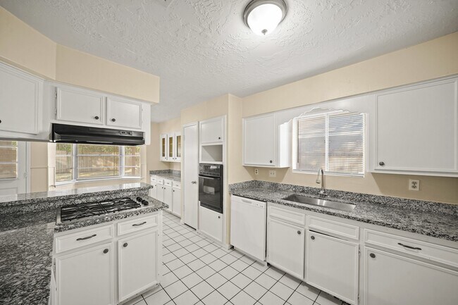 Building Photo - 10534 Huntington View Dr