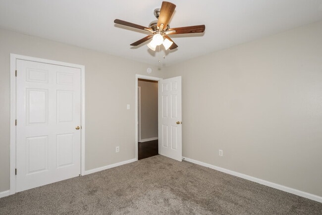 Building Photo - 145 Pine Ridge Ln