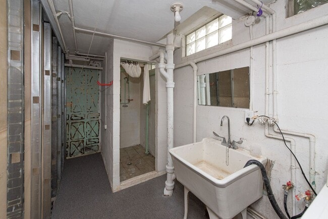 Building Photo - 3031 Irvella Pl