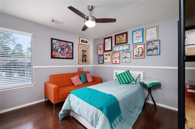 Building Photo - 143 S Vesper Bend Cir