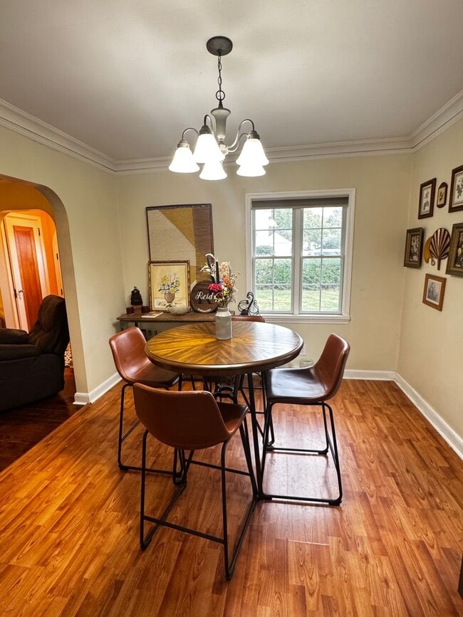 Building Photo - Adorable Home For Rent!