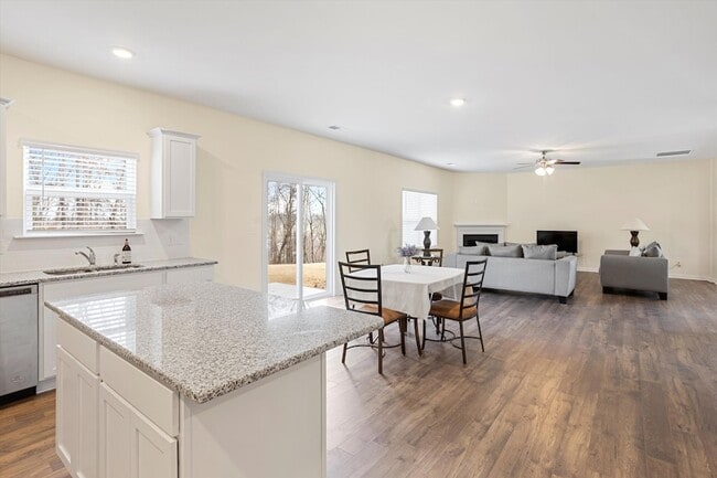 Building Photo - 4140 Bentwood Cove Dr