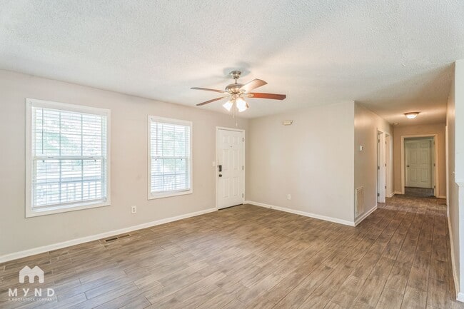 Building Photo - 56 Boone Dr