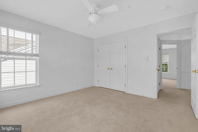 Building Photo - 4415 Medallion Dr