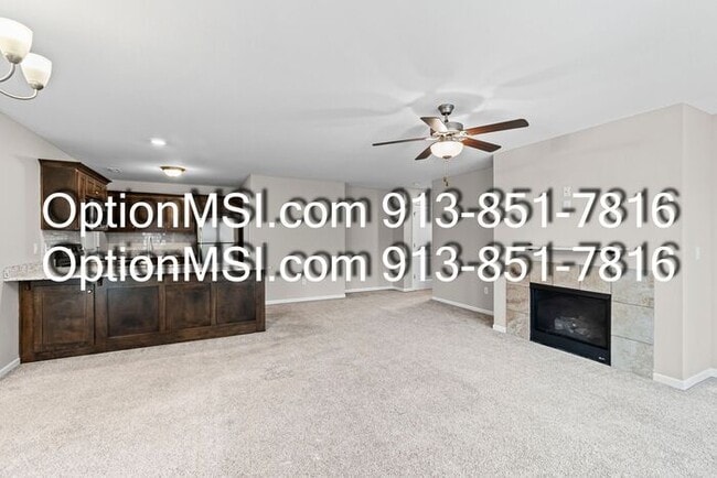 Building Photo - Beautifully Updated Liberty Home in a Prime Location!