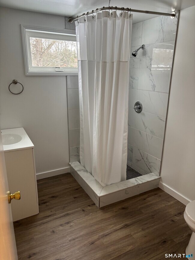 Building Photo - 88 Douglas Rd