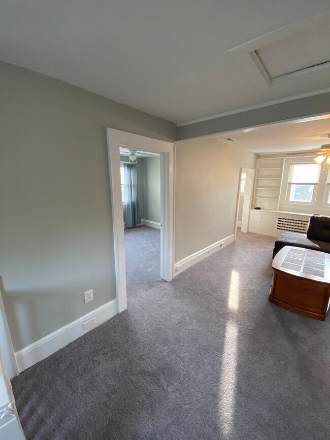 Building Photo - 1022 Hamilton Avenue